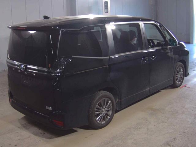 Ref:AUX-24360950 TOYOTA VOXY 2023 2 Ref:AUX-24360950 TOYOTA VOXY 2023 - Image 2