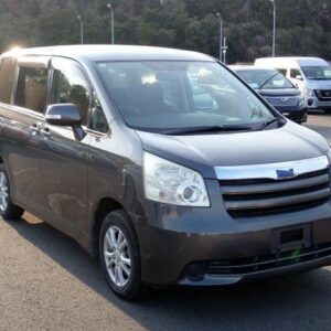 2027 Toyota Noah gray gasoline used car Japan export