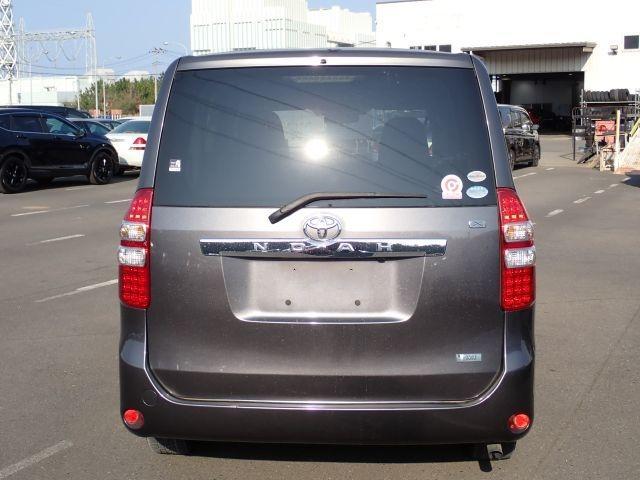 Ref:AUX-24361981 TOYOTA NOAH 2011 2 Ref:AUX-24361981 TOYOTA NOAH 2011 - Image 2