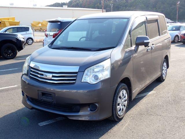 Ref:AUX-24361981 TOYOTA NOAH 2011 13 Ref:AUX-24361981 TOYOTA NOAH 2011 - Image 13