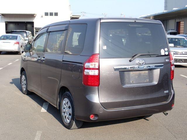 Ref:AUX-24361981 TOYOTA NOAH 2011 15 Ref:AUX-24361981 TOYOTA NOAH 2011 - Image 15