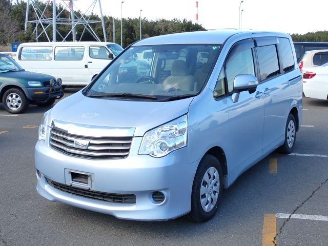 Ref:AUX-24365311 TOYOTA NOAH 2013 12 Ref:AUX-24365311 TOYOTA NOAH 2013 - Image 12