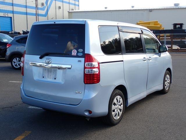 Ref:AUX-24365311 TOYOTA NOAH 2013 13 Ref:AUX-24365311 TOYOTA NOAH 2013 - Image 13