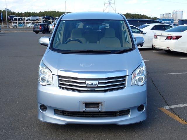 Ref:AUX-24365311 TOYOTA NOAH 2013 10 Ref:AUX-24365311 TOYOTA NOAH 2013 - Image 10