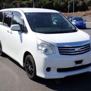 2012 Toyota Noah pearl gasoline used car Japan export