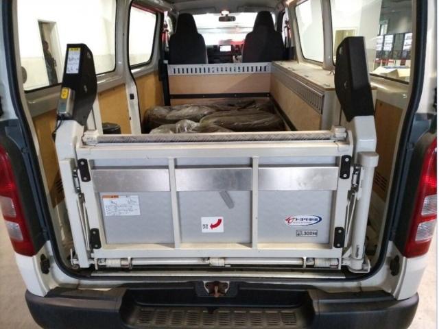 Ref:AUX-24365635 TOYOTA HIACE VAN 2018 3 Ref:AUX-24365635 TOYOTA HIACE VAN 2018 - Image 3