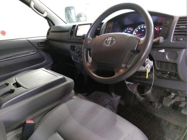 Ref:AUX-24365635 TOYOTA HIACE VAN 2018 4 Ref:AUX-24365635 TOYOTA HIACE VAN 2018 - Image 4