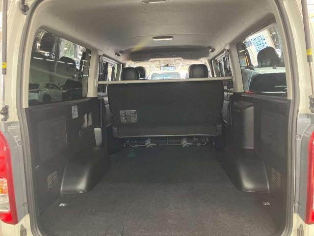 Ref:AUX-24365660 TOYOTA HIACE VAN 2016 8 Ref:AUX-24365660 TOYOTA HIACE VAN 2016 - Image 8
