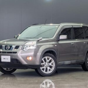 2013 Nissan X-Trail silver gasoline used car Japan export