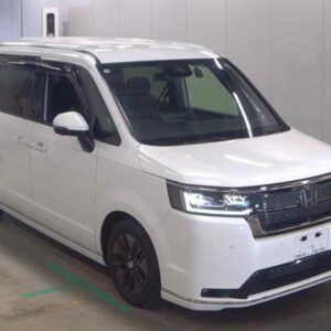 2023 Honda Stepwagon pearl gasoline used car Japan export