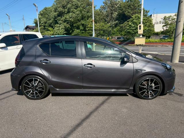 Ref:AUX-24379911 TOYOTA AQUA 2017 4 Ref:AUX-24379911 TOYOTA AQUA 2017 - Image 4