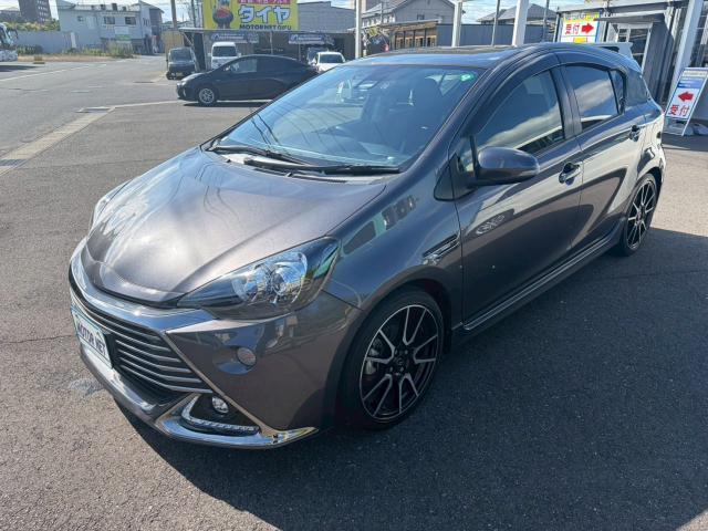 Ref:AUX-24379911 TOYOTA AQUA 2017 1 2017 Toyota Aqua gray hybrid used car Japan export