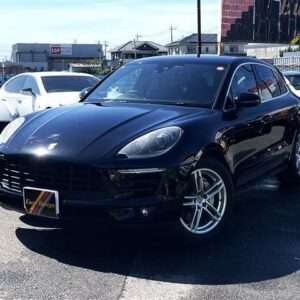 2016 Porsche Macan black gasoline used car Japan export