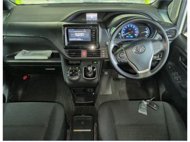 Ref:AUX-24390863 TOYOTA VOXY 2015 3 Ref:AUX-24390863 TOYOTA VOXY 2015 - Image 3