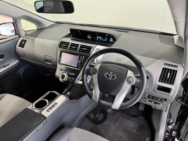 Ref:AUX-24395512 TOYOTA PRIUS ALPHA 2013 2 Ref:AUX-24395512 TOYOTA PRIUS ALPHA 2013 - Image 2