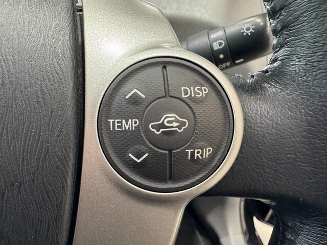 Ref:AUX-24395512 TOYOTA PRIUS ALPHA 2013 16 Ref:AUX-24395512 TOYOTA PRIUS ALPHA 2013 - Image 16