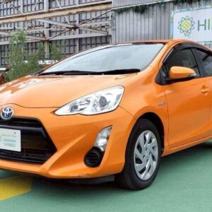 2015 Toyota Aqua orange hybrid used car Japan export