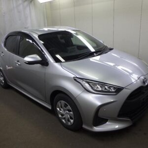 2023 Toyota Yaris silver gasoline used car Japan export