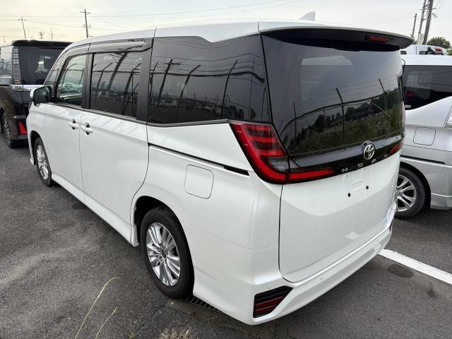 Ref:AUX-24411041 TOYOTA NOAH 2022 5 Ref:AUX-24411041 TOYOTA NOAH 2022 - Image 5