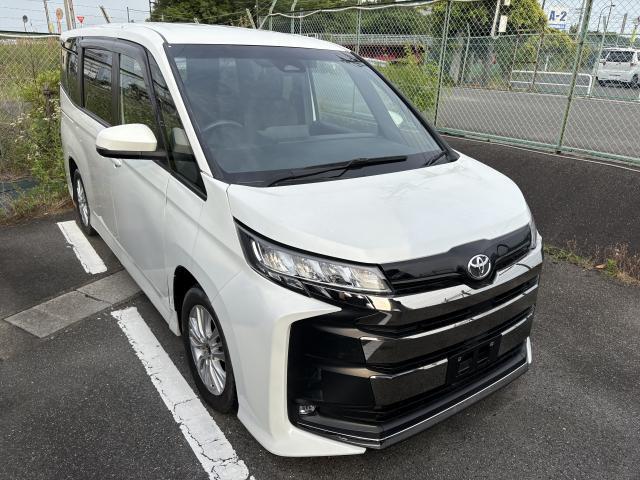 Ref:AUX-24411041 TOYOTA NOAH 2022 1 2022 Toyota Noah pearl gasoline used car Japan export