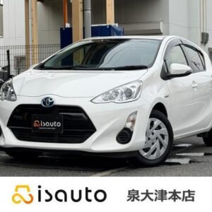 2017 Toyota Aqua white hybrid used car Japan export
