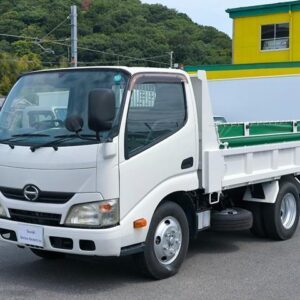 2013 Hino Dutro white diesel used car Japan export