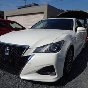 2016 Toyota Crown Hybrid pearl gasoline used car Japan export