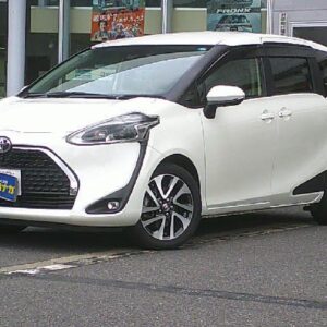 2019 Toyota Sienta white gasoline used car Japan export