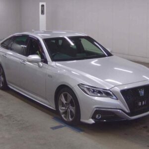 2019 Toyota Crown Hybrid silver gasoline used car Japan export