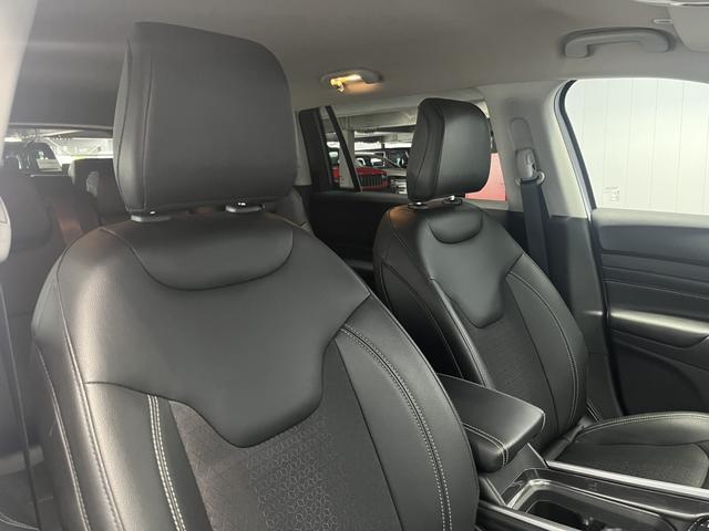 Ref:AUX-24437787 CHRYSLER JEEP JEEP COMMANDER 2023 4 Ref:AUX-24437787 CHRYSLER JEEP JEEP COMMANDER 2023 - Image 4