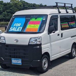 2022 Daihatsu Hijet Cargo white gasoline used car Japan export