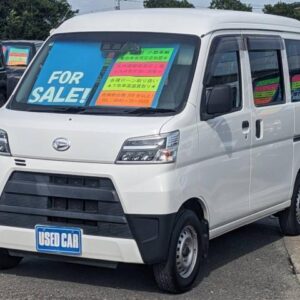 2021 Daihatsu Hijet Cargo white gasoline used car Japan export