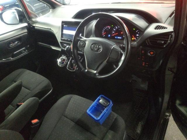 Ref:AUX-24440687 TOYOTA NOAH 2021 3 Ref:AUX-24440687 TOYOTA NOAH 2021 - Image 3