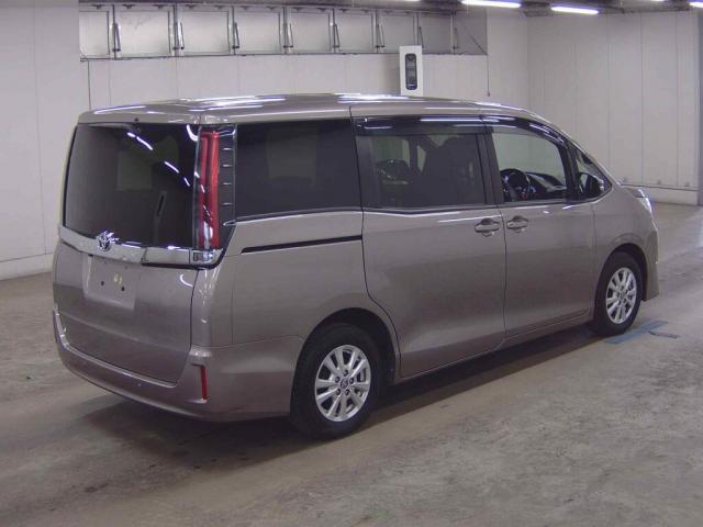 Ref:AUX-24440687 TOYOTA NOAH 2021 6 Ref:AUX-24440687 TOYOTA NOAH 2021 - Image 6