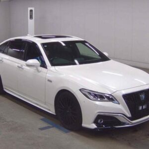 2019 Toyota Crown Hybrid pearl gasoline used car Japan export
