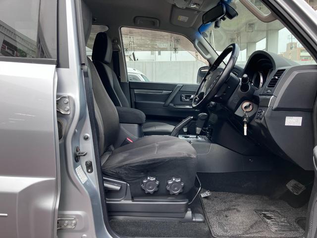 Ref:AUX-24460995 MITSUBISHI PAJERO 2011 18 Ref:AUX-24460995 MITSUBISHI PAJERO 2011 - Image 18