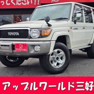 2015 Toyota Land Cruiser 70 white gasoline used car Japan export