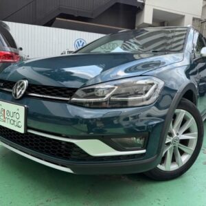 2018 Volkswagen Golf Alltrack green gasoline used car Japan export
