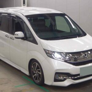 2016 Honda Stepwagon Spada pearl gasoline used car Japan export