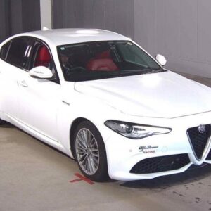 2019 Alfa Romeo Giulia white gasoline used car Japan export