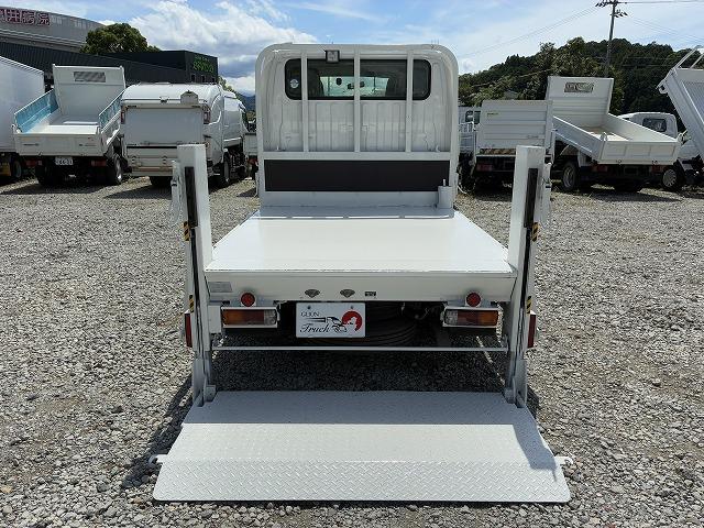 Ref:AUX-24481911 TOYOTA DYNA TRUCK 2017 8 Ref:AUX-24481911 TOYOTA DYNA TRUCK 2017 - Image 8