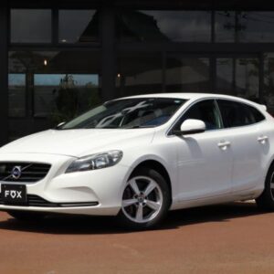 2015 Volvo V40 white gasoline used car Japan export