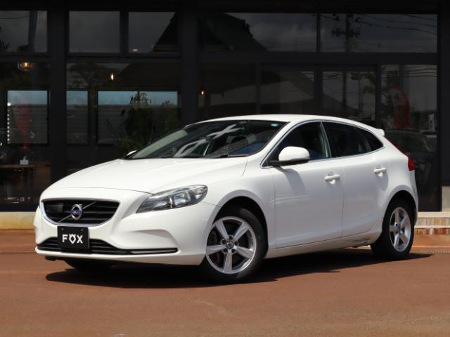 Ref:AUX-24482076 VOLVO V40 2015 1 2015 Volvo V40 white gasoline used car Japan export