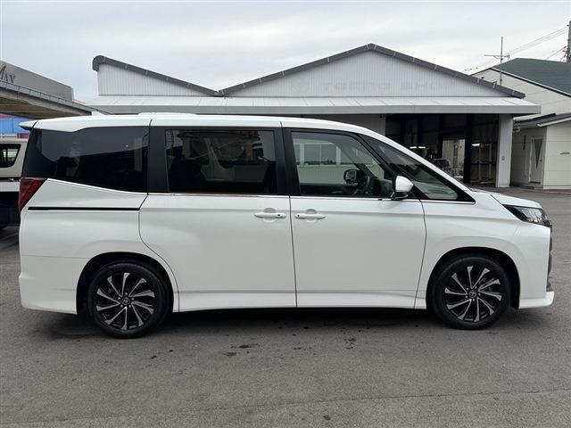 Ref:AUX-24482092 TOYOTA NOAH 2024 4 Ref:AUX-24482092 TOYOTA NOAH 2024 - Image 4