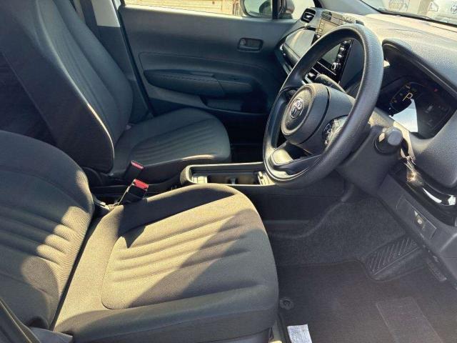 Ref:AUX-24482212 TOYOTA AQUA 2024 6 Ref:AUX-24482212 TOYOTA AQUA 2024 - Image 6