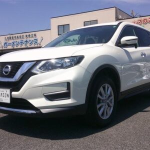 2018 Nissan X-Trail pearl gasoline used car Japan export