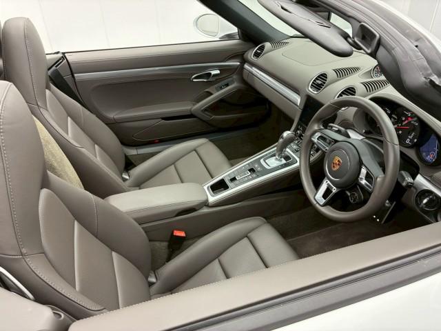 Ref:AUX-24500997 PORSCHE 718 BOXSTER 2024 4 Ref:AUX-24500997 PORSCHE 718 BOXSTER 2024 - Image 4