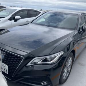 2020 Toyota Crown Hybrid black gasoline used car Japan export