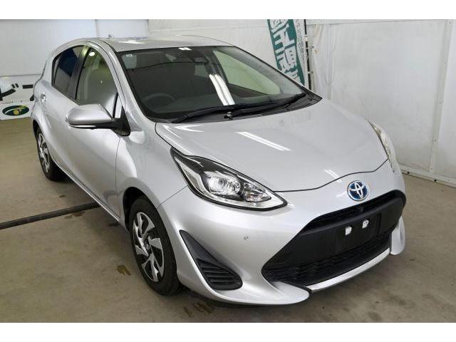 Ref:AUX-24501721 TOYOTA AQUA 2020 1 2020 Toyota Aqua silver hybrid used car Japan export