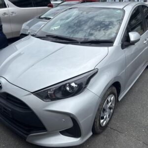 2021 Toyota Yaris silver gasoline used car Japan export